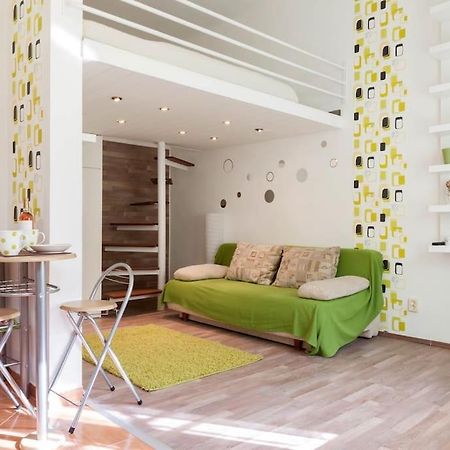 Dora'S Calm Nest Over The Chestnut Tree Apartman Budapest Kültér fotó